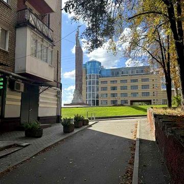 Продаж 2к квартири пр-т Д. Яворницького, центр нагорка парк Шевченка