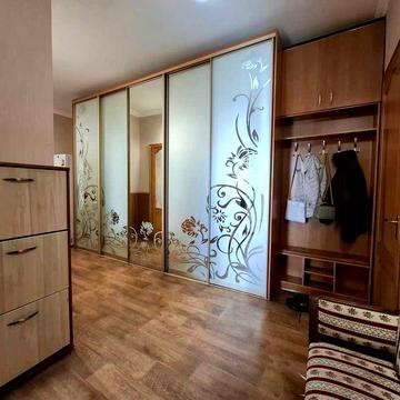 Продажа 3-х комнатной квартиры. Сталинка. Яхт-клуб. Заходи и живи!