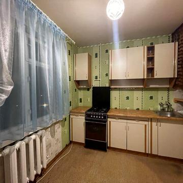 Терміново продам 1-но кімнатну квартиру,за адресою вул.Г.Безручка.
