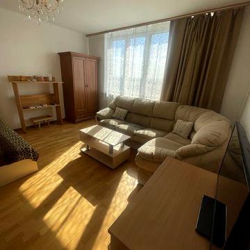 Оренда, метро Осокорки, вул. Чавдар, 1 приємна 2 к.кв.82 кв.м