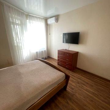 Сдам однокомнатную Таирова Небесной  Сотни,питомец да