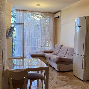 Авіаконструктора Антонова вул., 2-Б