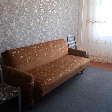 Чорнобильська вул., 10