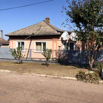 Продам пів-будинку 79 кв.м