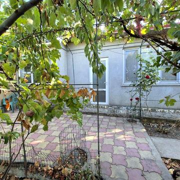 Продам дом-дачу в пригороде Черноморска