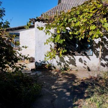 Ділянка з будівлями в самому центрі Лисянки