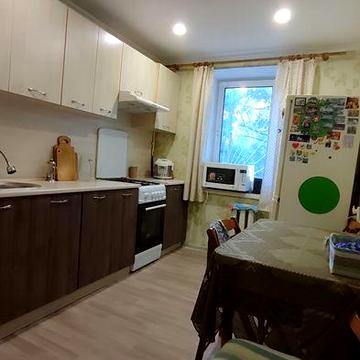 Продаж трикімнатної квартири на Польовій