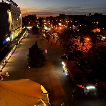 3к квартира пр.Соборний , ТЦ Україна  Без комісії