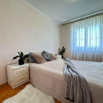 Продаж 5 кімнатної квартири по вулиці Щурата(р-н Миколайчука,Топольна)
