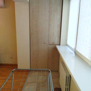 Сдаётся крупногабаритная квартира с нишей в центре.