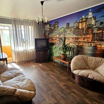 Сдам уютную 2-ком. кв-ру в центре города, пл.Освобождения, Пушкина