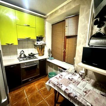 Продам 2 х кімнатну квартиру Бориспіль вул. Завокзальна