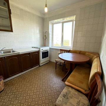 продам 2-х кім.квартира метро Лісова БЕЗ КОМІСІЇ
