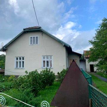 Дім село Долобів