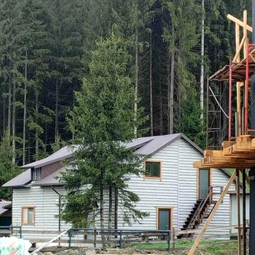 Продам половину будинку в Карпатах, І-Франківська об.  . с.Яблуниця