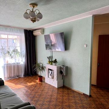 Продам 3-х кв. По вулиці Юності