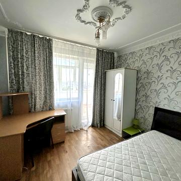 Академіка Павлова вул., 160в