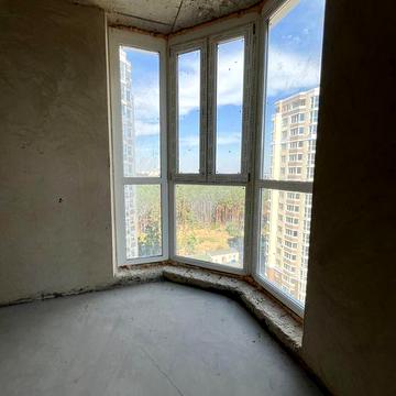 Євротрикімнатна квартира в заселеному будинку