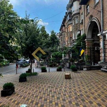 1-кімнатна квартира по вул. Нікольсько -Ботанічній 7/9 . Центр.