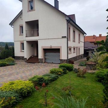 Приватний будинок