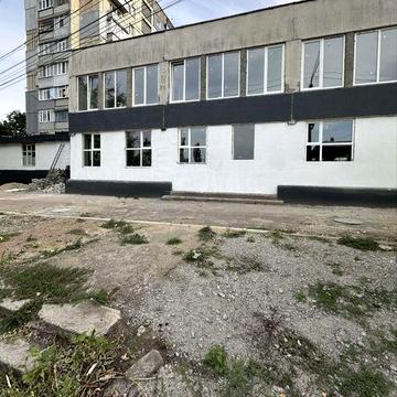 Продається Двохповерховий будинок частинами