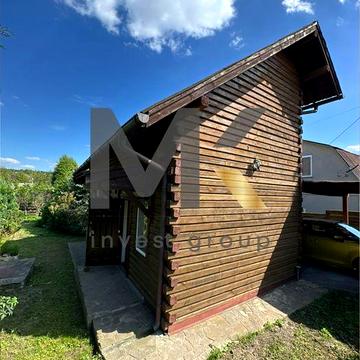 Будинок в тихій місцевості. Петрушки