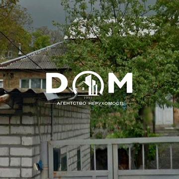 Карпатська вул., 15