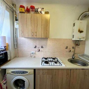 Власник ,  Квартира в довгострокову оренду з меблями і технікою