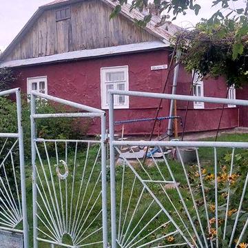 Будинок з земельною ділянкою в с.Журавники Волинська обл.