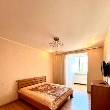 Продам 1 кімнатну квартиру на Грушевського