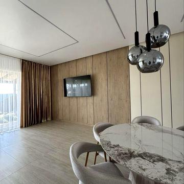 Продаж чудового танхаусу в New Village