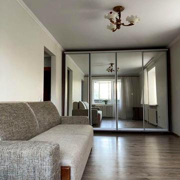 Здається 1 кімнатна квартира на Хлібній з ремонтом.