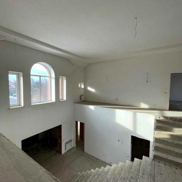 Будинок,33сот, КМ»Золоче», вихід на озеро,з бомбосховищем, с. Вишеньки