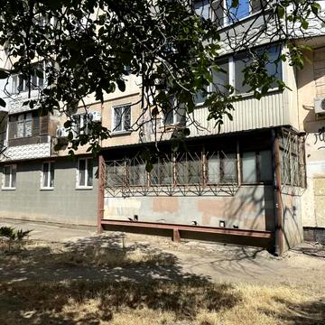 3 кімнатна квартира на Таїрова під чистове оздоблення.