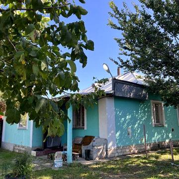 Продаж охайного будинку