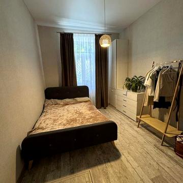 Продам 1ком квартиру в районе ЖД вокзала и Привоза