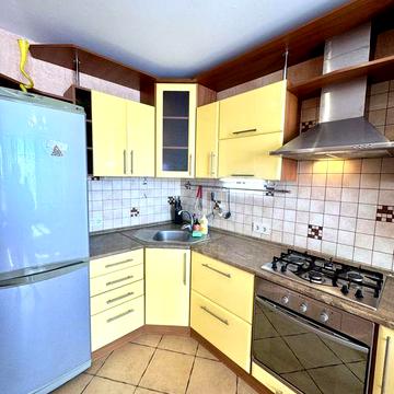 Сдам долгосрочно 1 комнатную квартиру в центре на Нищинского