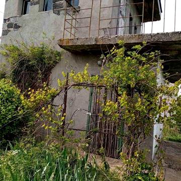 Продается дачный участок с домом