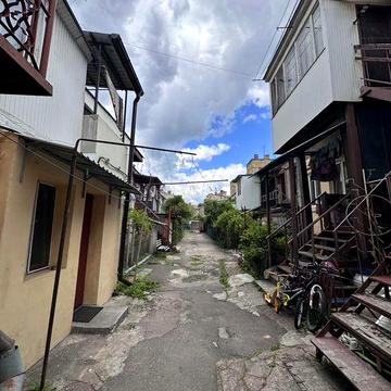 Срочная продажа 1-комнатной возле Центра города!