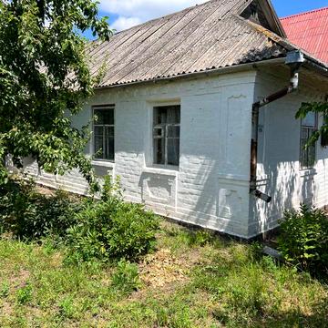 Продається будинок в смт Ружин.