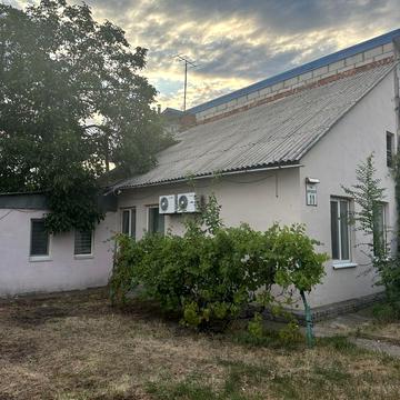 Романтична вул. (Адмірала Макарова), 11
