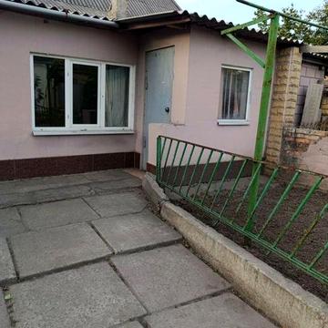Продам частину будинку,р-н Димитрівський ринок