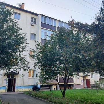 Продам 1к кв пр. Бабкіна 13, 48м2, жилий стан