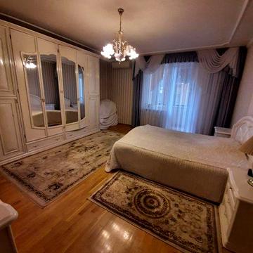 Київ, 4-х кім. квартира у серці Печерська, вул.Старонаводницька 4-В