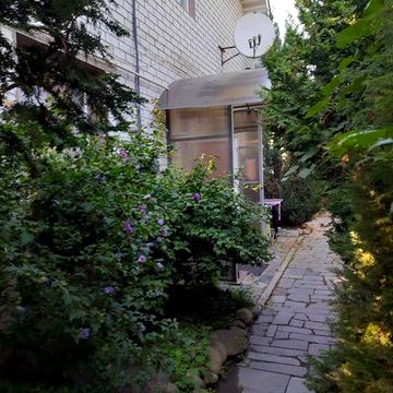 Продам будинок на 2 окремих вхіда на СМОЛЯНЦІ 140кв.м.
