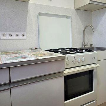 Здам 1 км.кв.вул.Незалежності(Майзлі),сучасний ремонт,все необхідне