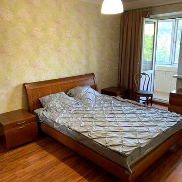 Сдам 3-к квартиру, ул. Евгения Коновальца 37 метро Печерская 5 минут.