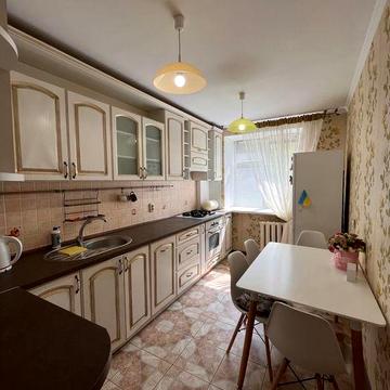 Оренда 2-кімнатної Велика Набережна, 50м2