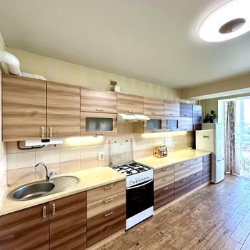 Миру пров., 7