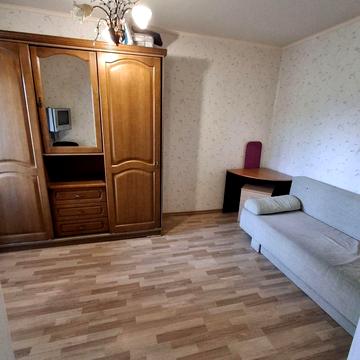 Героїв просп., 46